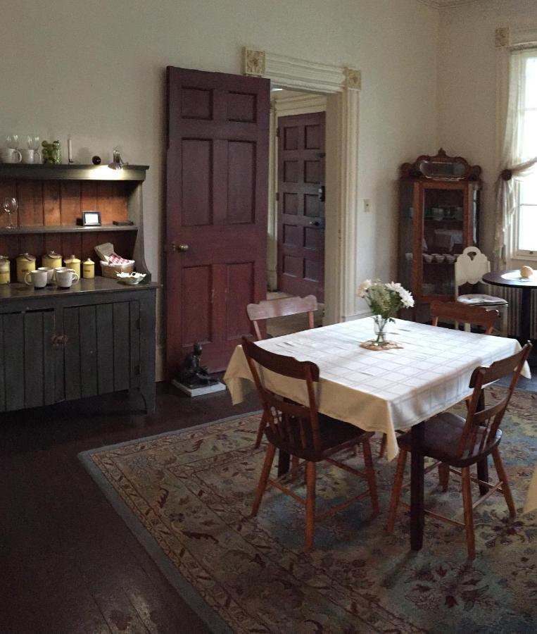 The Borland House Inn Montgomery Eksteriør bilde